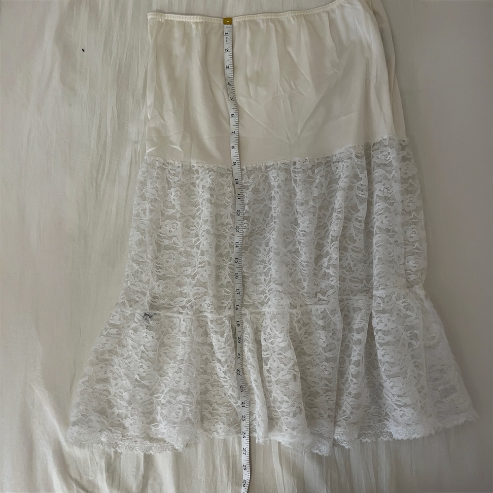 Vintage sheer white/cream lace tiered skirt - Picture 2 of 4